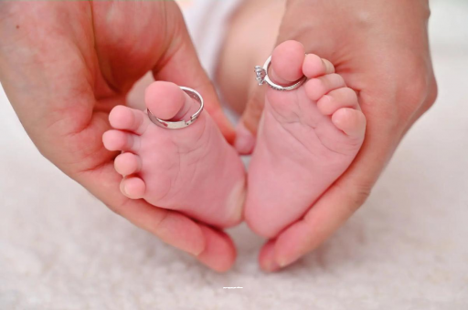 金华宝宝睡觉频繁惊吓举手 金华宝宝睡觉频繁惊吓举手